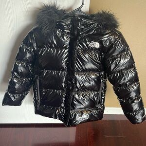 Girls Outerwear 
Northface Jacket 
Black, Sz M/M 10